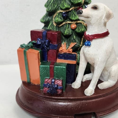 Seasonal Elements Christmas Tree Statue With Dog & Presents Home Decor - Thumbnail 3