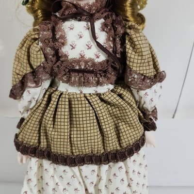 Vintage Porcelain Heritage Doll 16" Cloth Body Dress Hat With Basket - Thumbnail 5