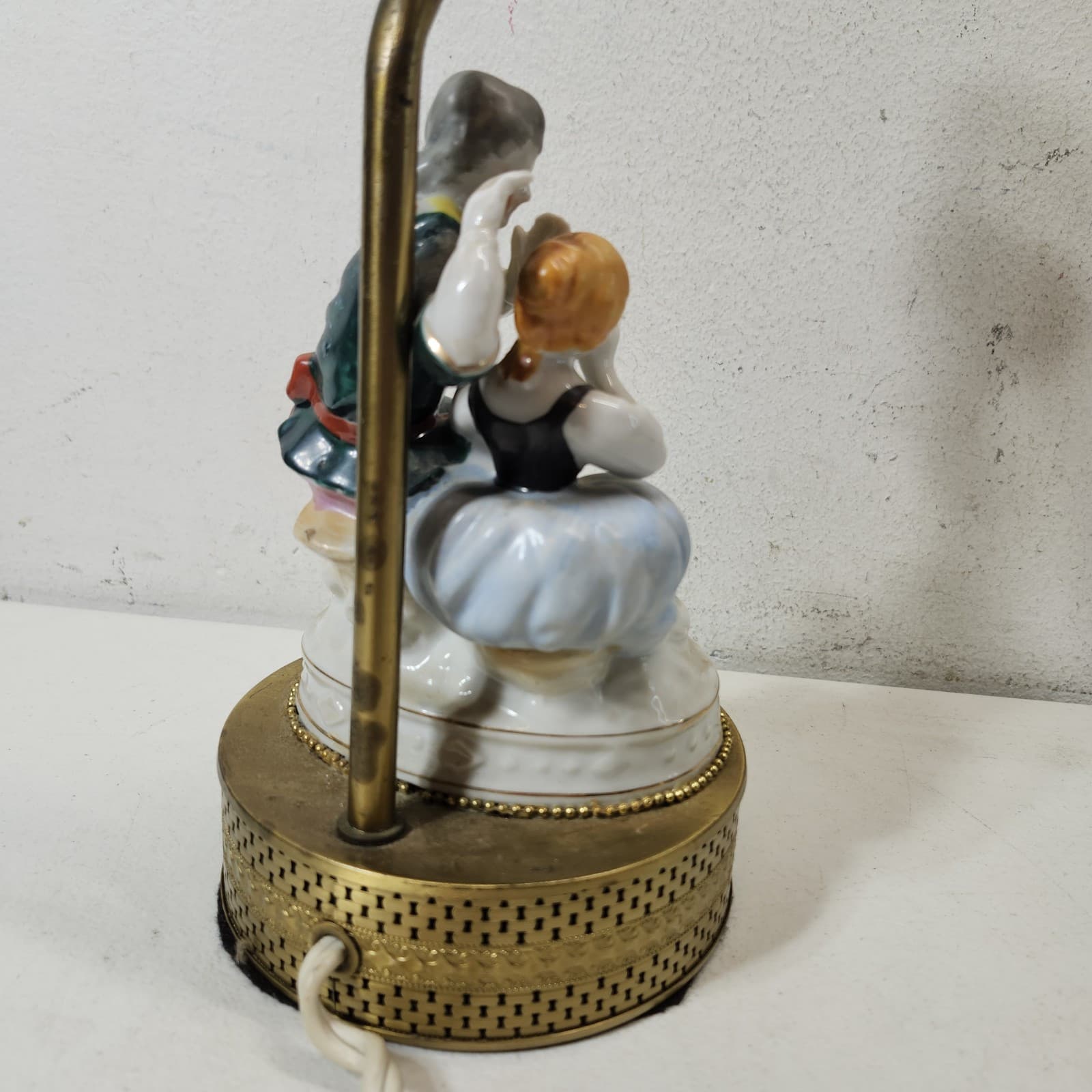 Vintage Lamp Victorian Figures Home Decor 12" Dresden Porcelain Style - Thumbnail 9