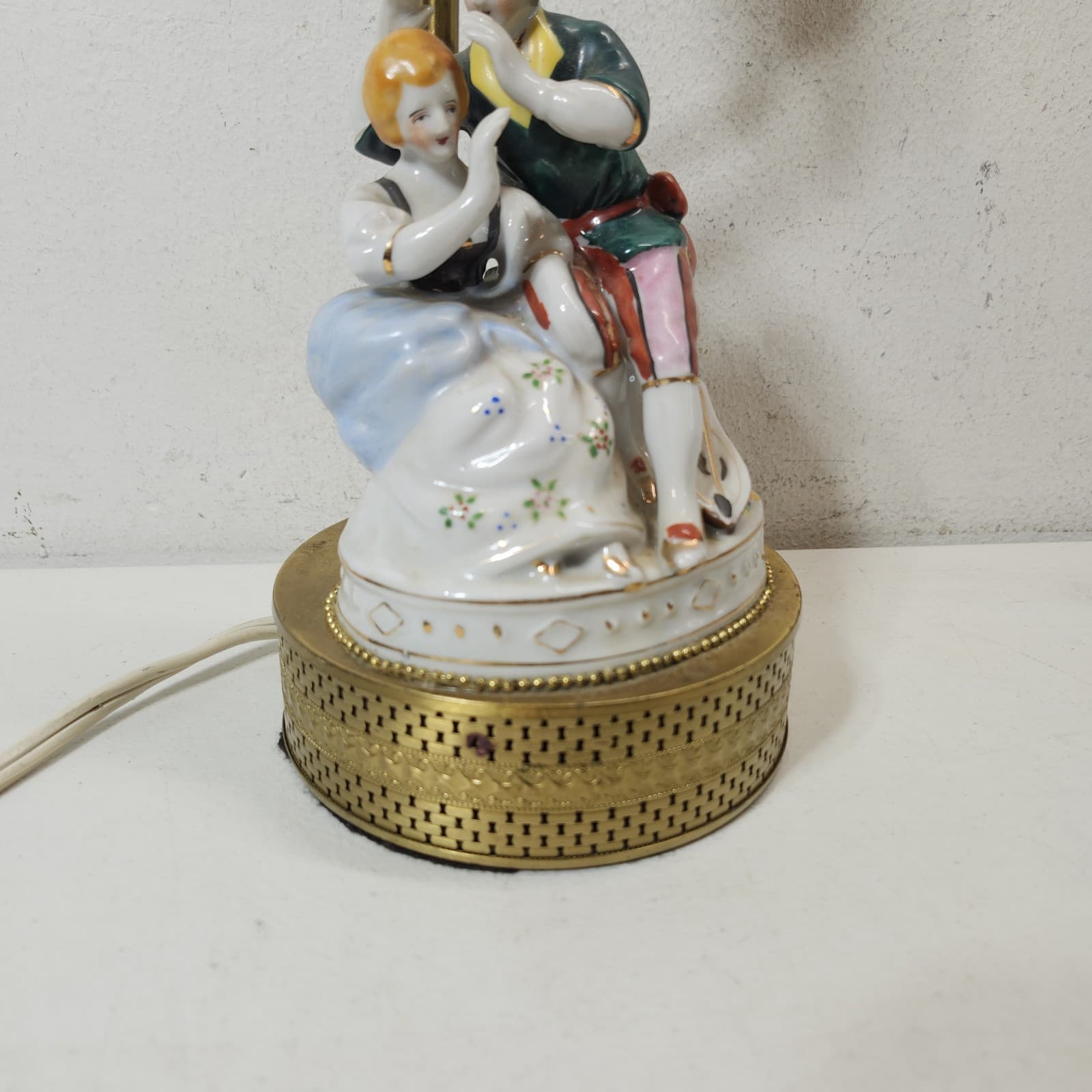 Vintage Lamp Victorian Figures Home Decor 12" Dresden Porcelain Style - Thumbnail 3