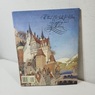 Lotsa de Casha & Yakov And The Seven Thieves Children's Books by Madonna - Thumbnail 6