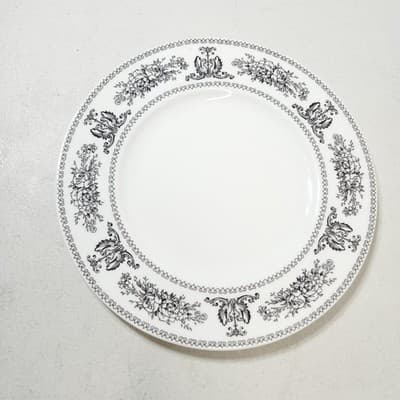 Wedgwood Dinner Plate Black Columbia Griffons & Floral 10.75" Set Of 4 - Thumbnail 5