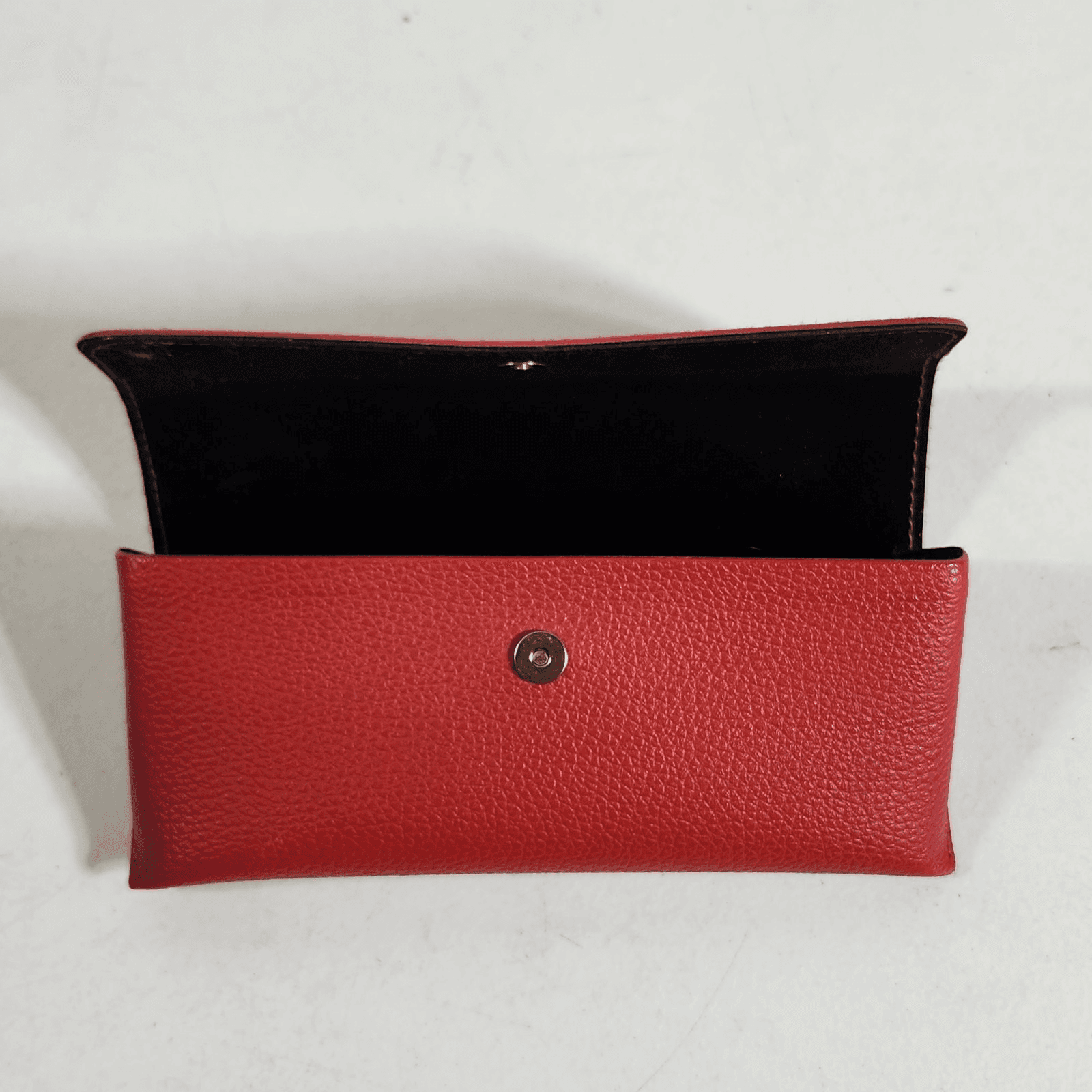 Guess Red Shell Case Holder Magnetic Button Clasp Eyeglass/Reading Glasses Case - Thumbnail 4