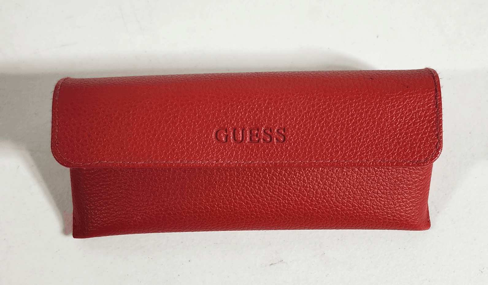 Guess Red Shell Case Holder Magnetic Button Clasp Eyeglass/Reading Glasses Case