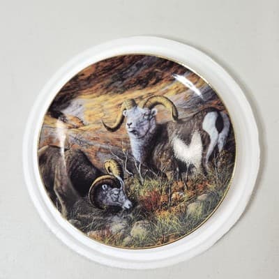 Danbury Mint Sheep Collector Plate The Grand Slam by Trevor Swanson - Thumbnail 2