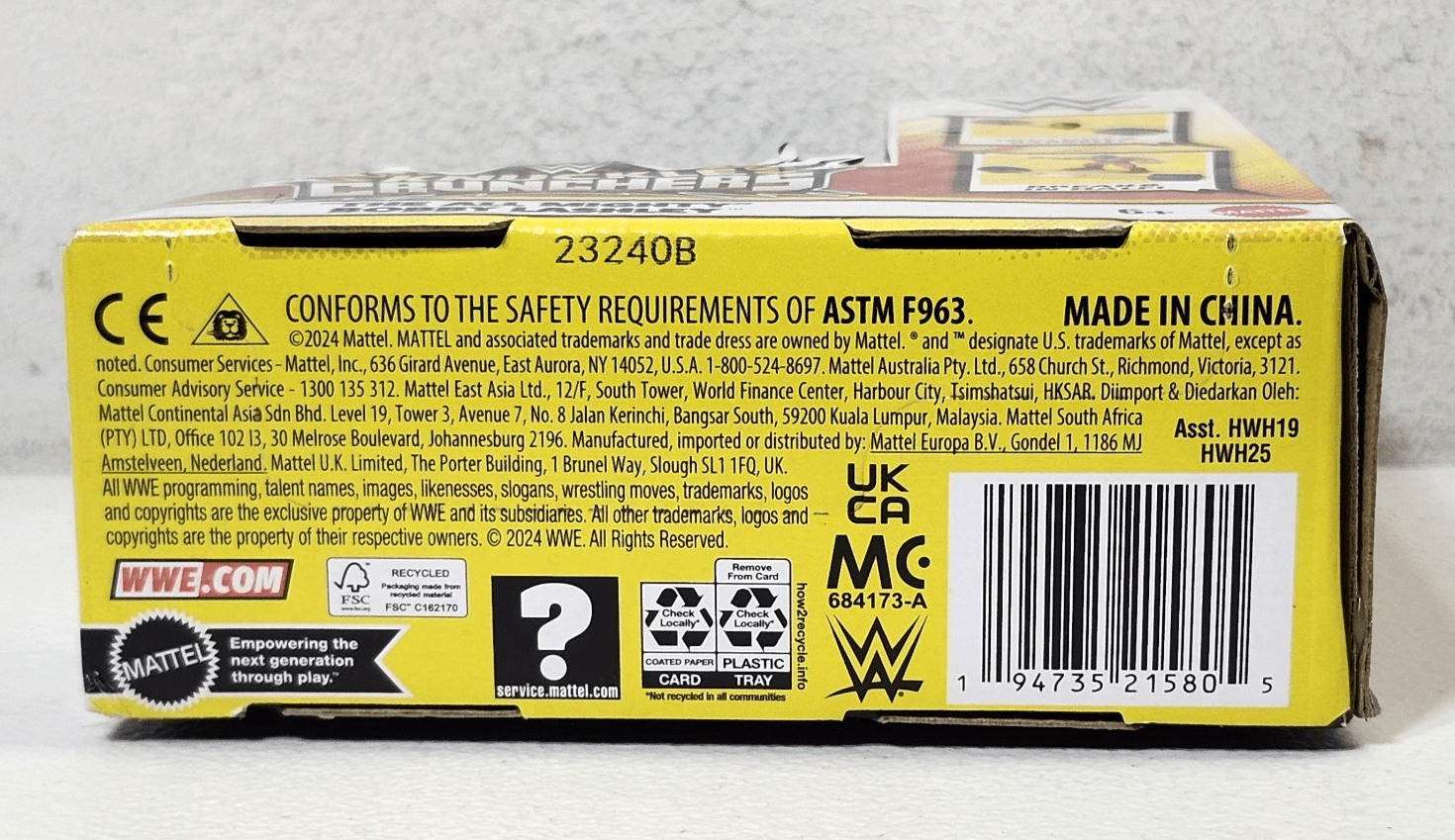 WWE Knuckle Crunchers The All Mighty Bobby Lashley Action Figure Barbells NEW - Thumbnail 8