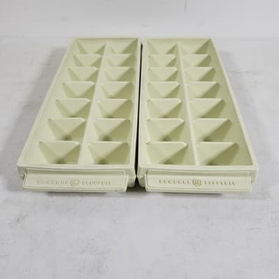 Vintage GE General Electric Ice Cube Tray Plastic Lot of 2 Stackable - Thumbnail 2