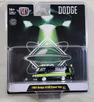 M2 Machines 1964 Dodge A100 Panel Van Diorama R17 UFO Society Alien Area 51 NEW