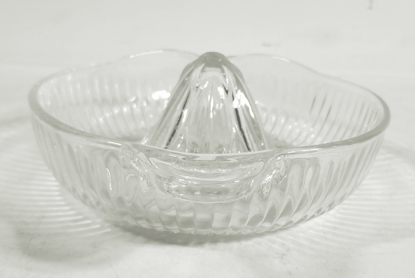 Vintage Textured Glass Lemon Orange Citrus Juice Maker Squeezer Reamer Juicer - Thumbnail 6
