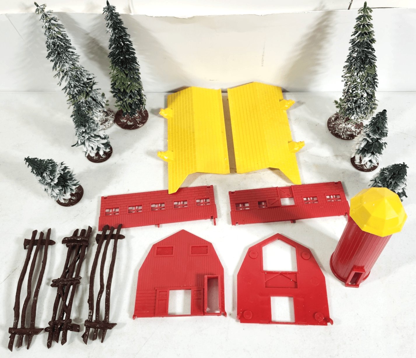 Lot Trees & Building Toy Train Model Railroad Layout
