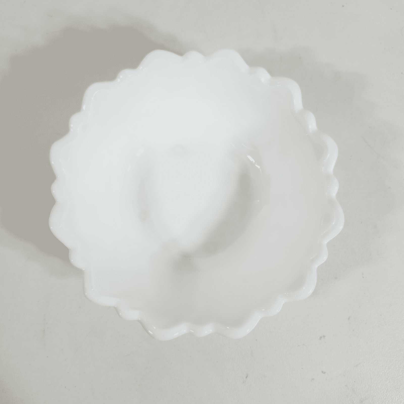 Milk Glass White Scalloped Edge Decorative Bowl 9" Centerpiece Home Decor - Thumbnail 4