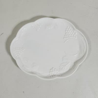 Indiana Glass Harvest Grape Milk Glass Luncheon Snack Plate w/Cup - Thumbnail 3