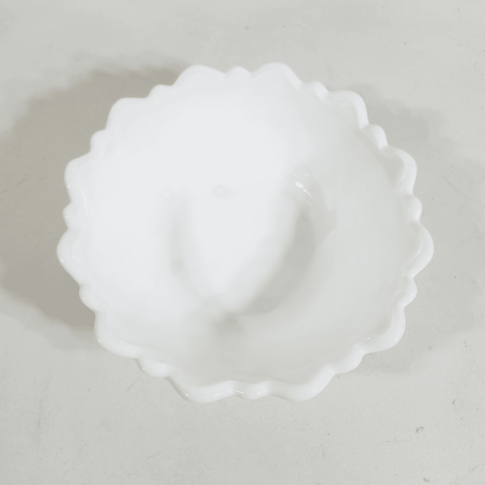 Milk Glass White Scalloped Edge Decorative Bowl 9" Centerpiece Home Decor - Thumbnail 3