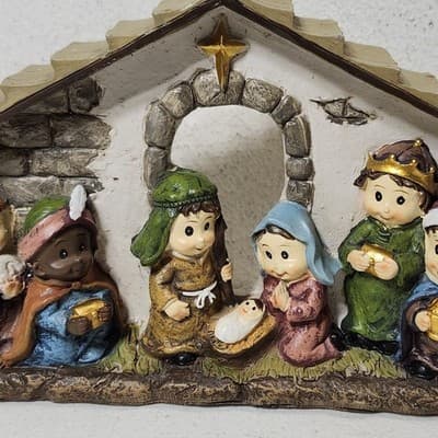 Ceramic Nativity Scene Holiday Home Decor Christmas Religious 7.5”x 5.25" - Thumbnail 6