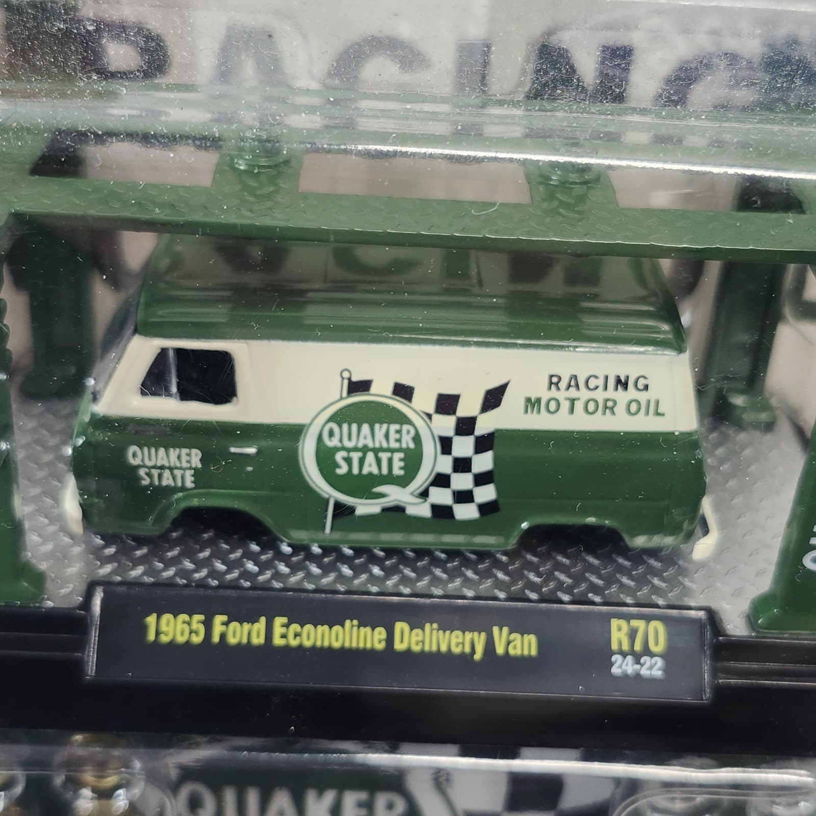 M2 Machines 1965 Ford Econoline Van Quaker State Model Kit 1/64 Toy Vehicle NEW - Thumbnail 3