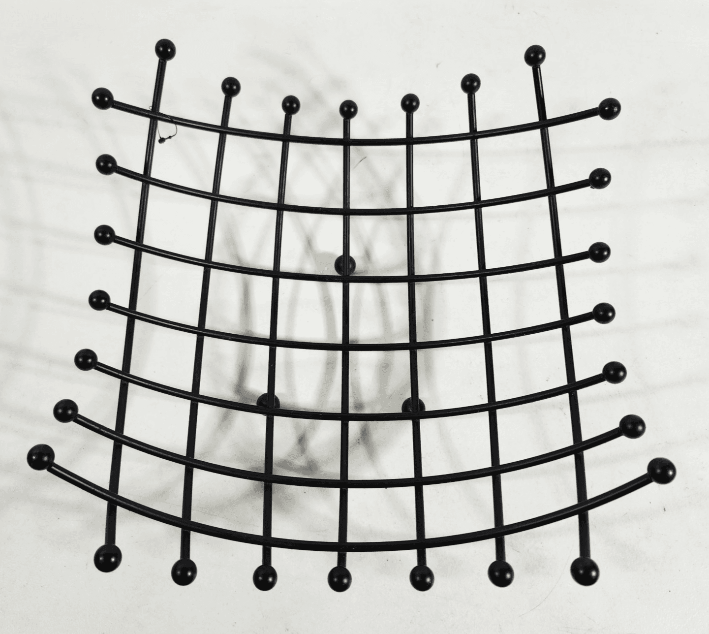 Mid Century Modern Beautiful 1950s 60s Style Sturdy Wire Art Metal Fruit Bowl - Thumbnail 6