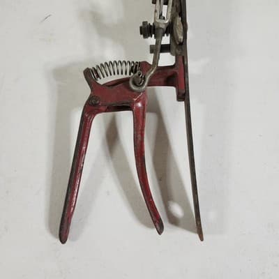 Vintage Wiss Grass Clippers Shears Lawn Hedge Plant Trimming Locking Model 57H - Thumbnail 9
