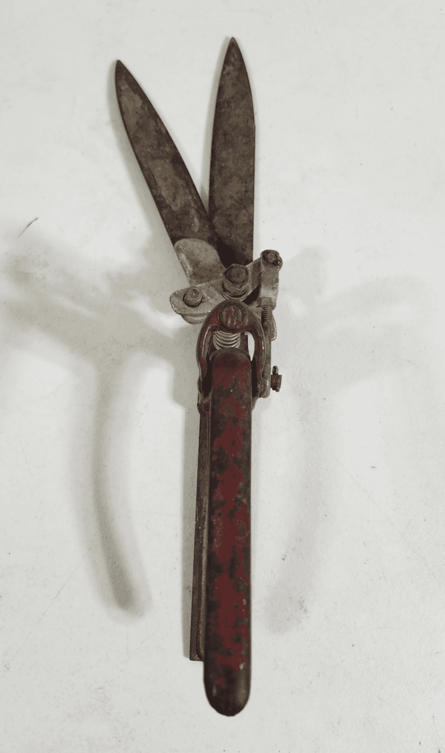 Vintage Wiss Grass Clippers Shears Lawn Hedge Plant Trimming Locking Model 57H - Thumbnail 5