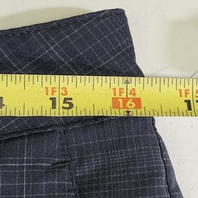 Under Armour Mens Size 36 Shorts Gray Black Plaid Lightweight Mid Rise - Thumbnail 2