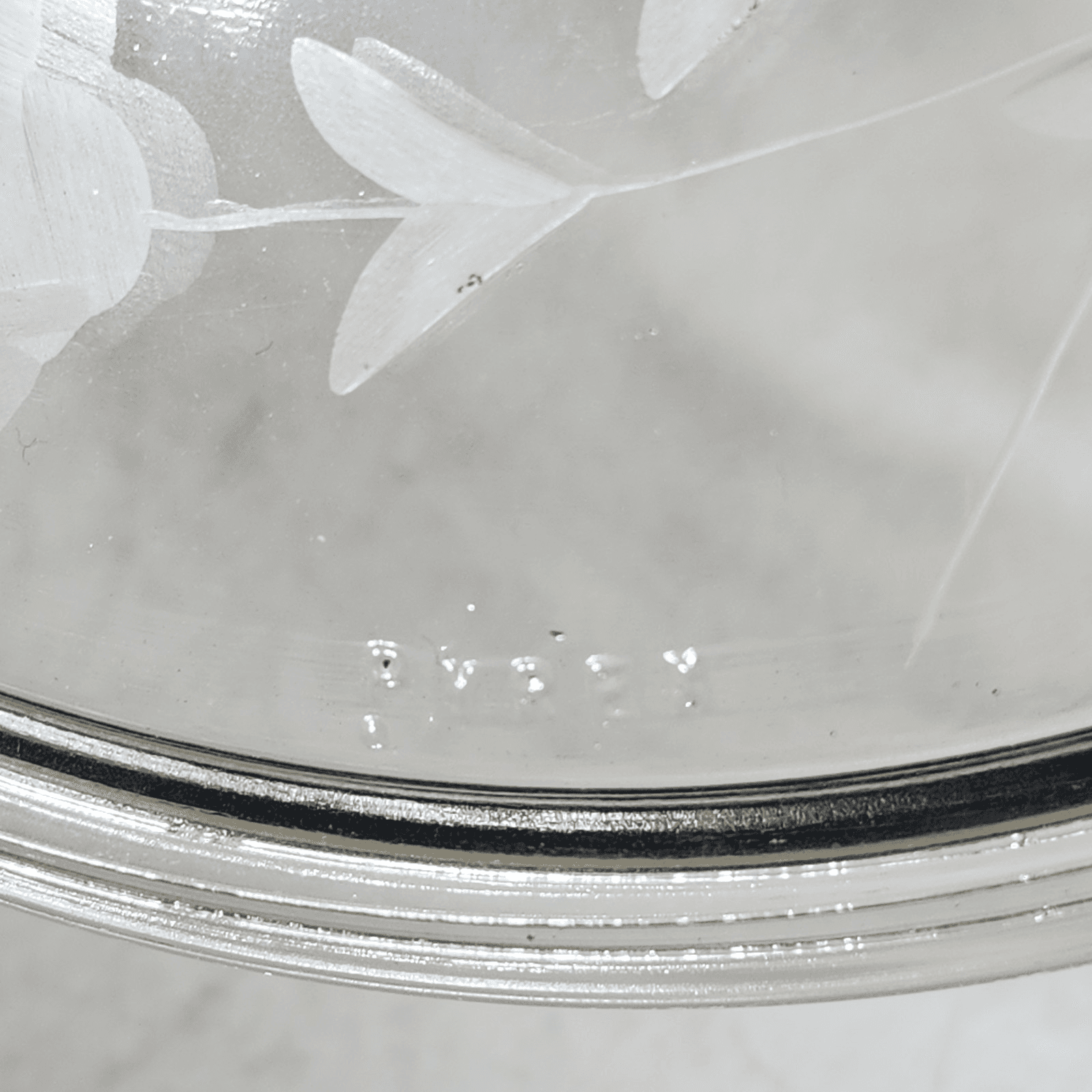 Vintage Pyrex Clear Glass Lid #268 Floral Etched 7.75" - Thumbnail 3