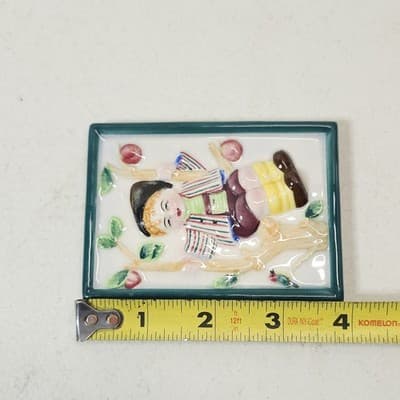 Vintage Ceramic 3D Wall Hanging Plaque Child In Tree Made In Japan 4" - Thumbnail 3