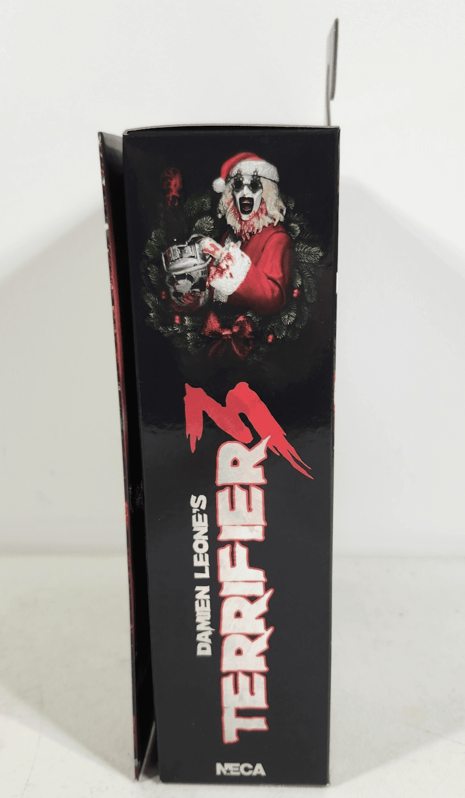 NECA Ultimate Art the Clown Terrifier 3 AF Bloody Santa Suit Walmart Exclusive - Thumbnail 5