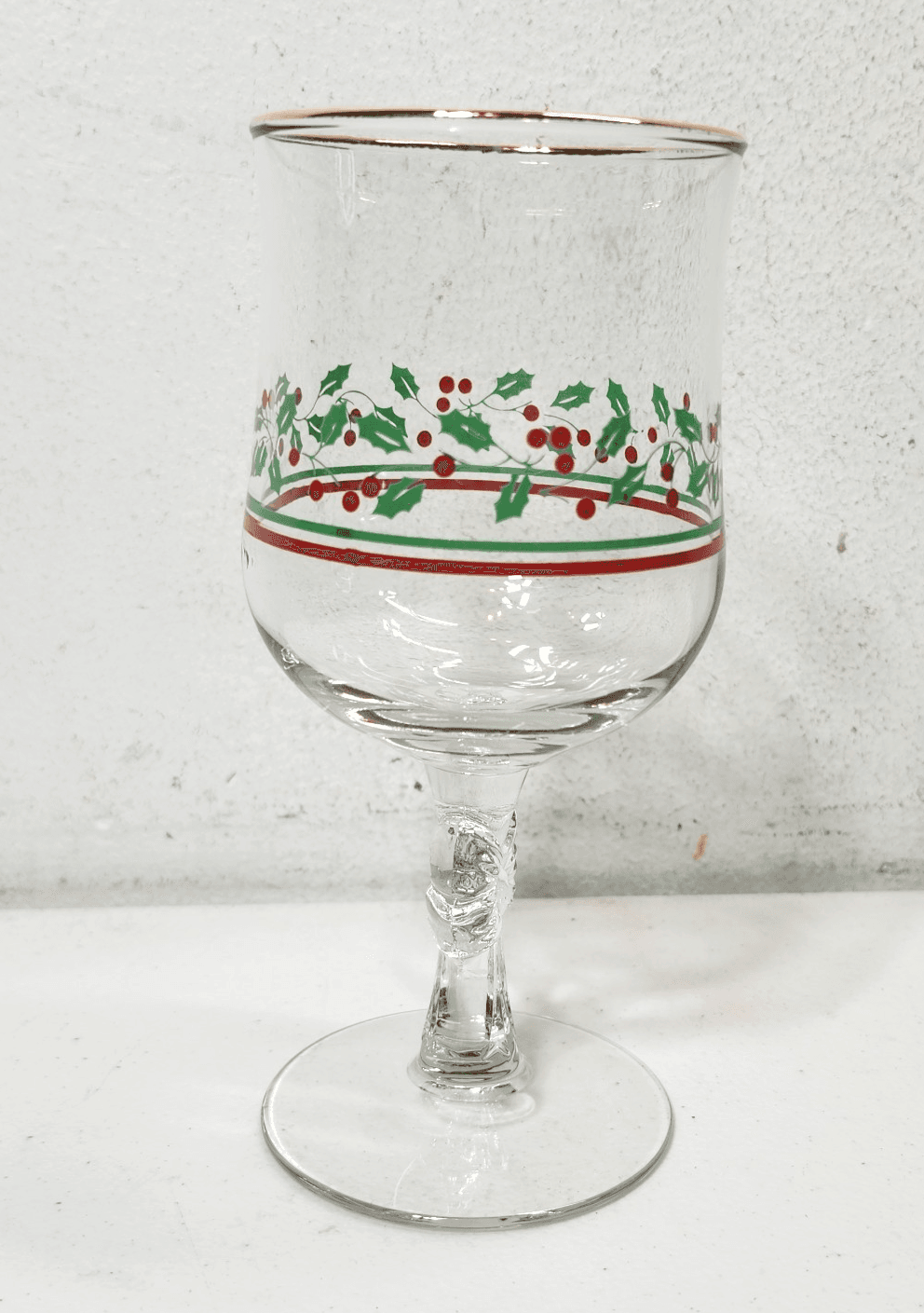 6.25" Libbey Holly Wine Glass Gold Rim Cup Vintage Arby's Christmas Collection - Thumbnail 3