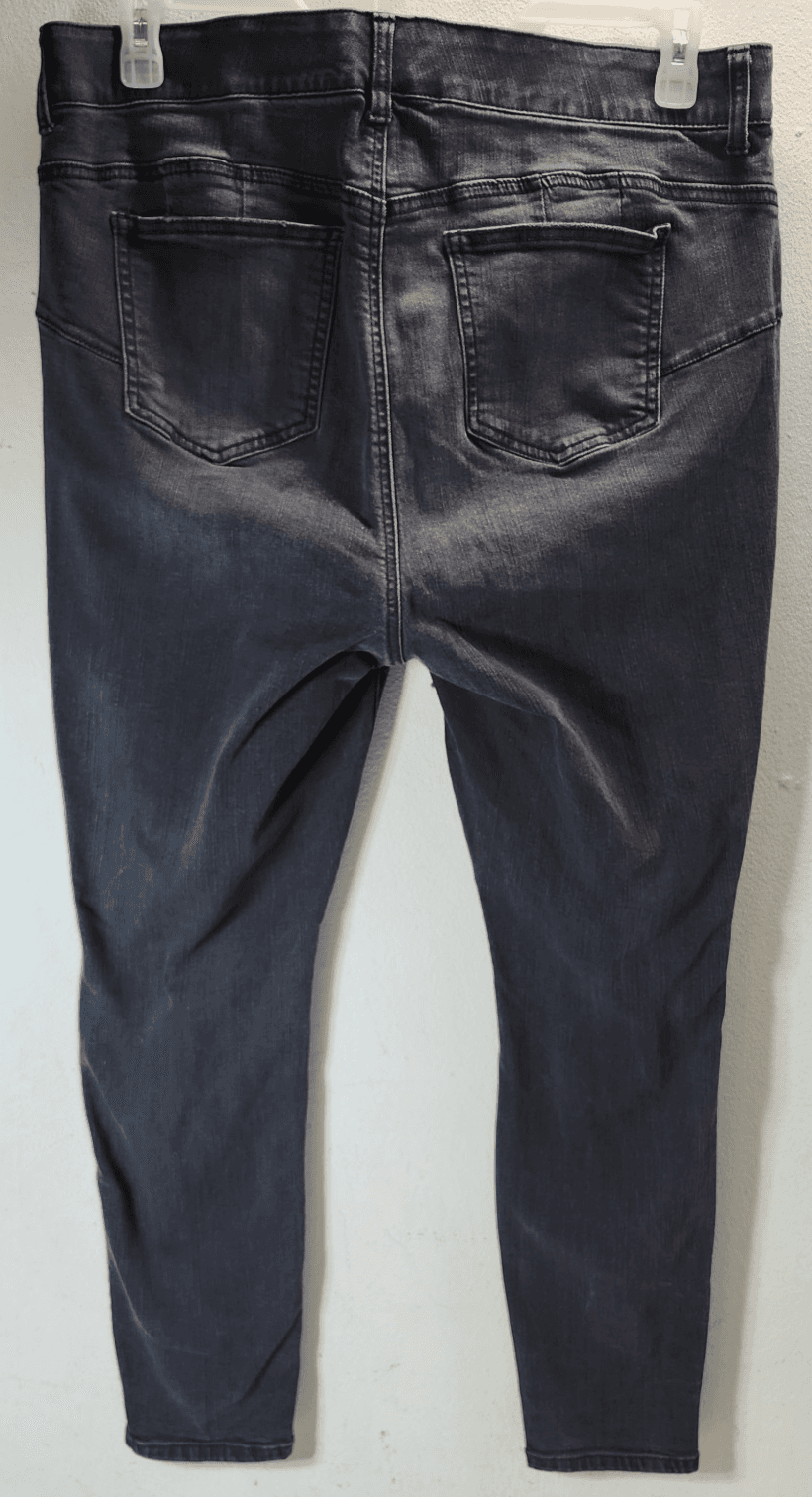 Torrid Jeans Womens 18S Black Denim Bombshell Skinny Premium Stretch Distressed - Thumbnail 4