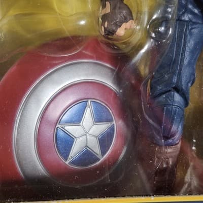 Marvel Legends Captain America Action Figure Toy With Shield Hasbro NEW - Thumbnail 3