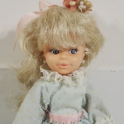 Vintage 1976 Mattel Heart Family Blonde Green Eyes Baby Doll Blue Dress - Thumbnail 2