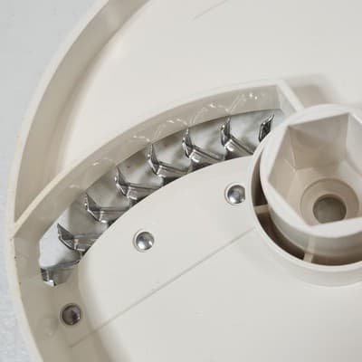 Oster Kitchen Center Shredding Disc 937-85 Disc 937-81 - Thumbnail 4