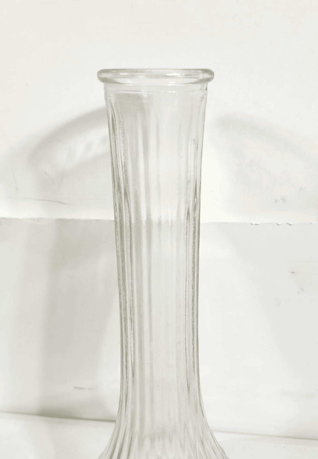 Hoosier Bud Vase Ribbed Pattern 9" Tall Vintage Clear Glass Home Decor - Thumbnail 4