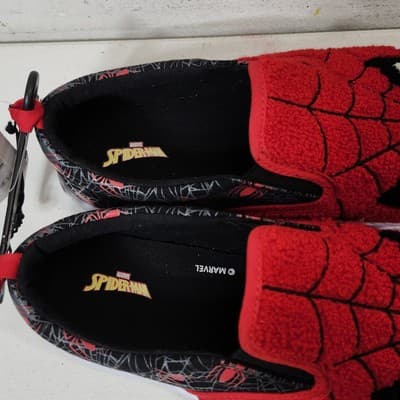 Spider-Man Slip-on Sneakers Youth Boy Shoes Marvel Size 4 NEW - Thumbnail 10