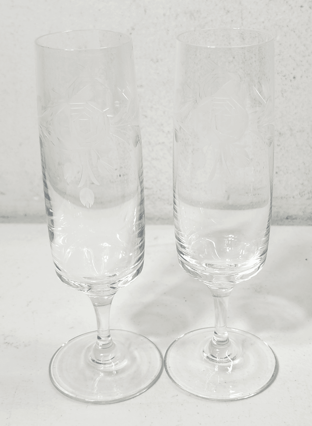 2 American Beauty by Reizart 7” Wine Glasses Home Bar Decor Vintage - Thumbnail 2