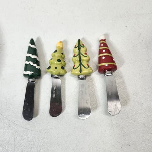 Porcelain Christmas Santa Bowl With 4 Holiday Tree Spreaders Knives - Thumbnail 12