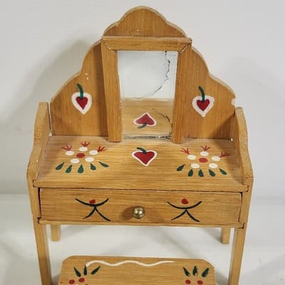 Vintage Dollhouse Miniature Painted Heart Wood Dressing Table & Stool - Thumbnail 2
