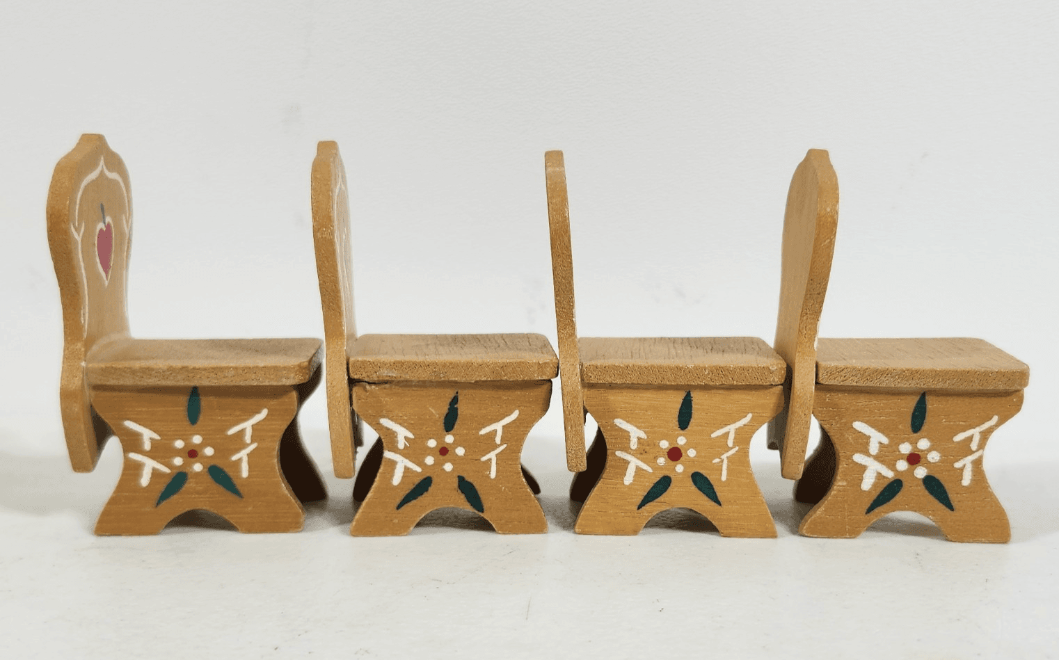 Hand-Painted Wooden Tulip Table Chairs Set Doll House Furniture Miniature - Thumbnail 11
