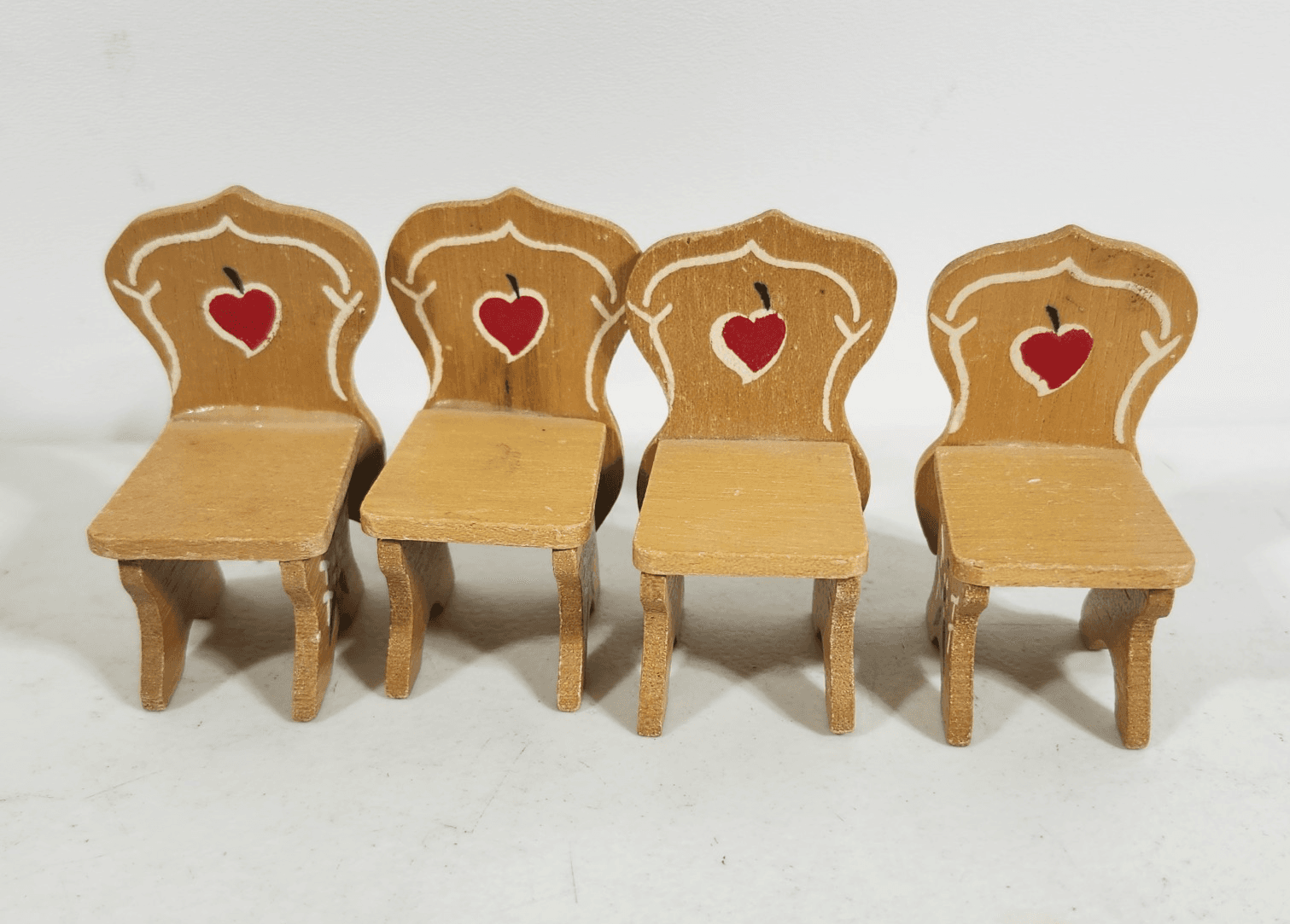 Hand-Painted Wooden Tulip Table Chairs Set Doll House Furniture Miniature - Thumbnail 6