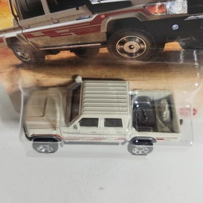 2026 Matchbox '17 Toyota Landcruiser 78 Car 1/64 Toy Vehicle NEW - Thumbnail 3