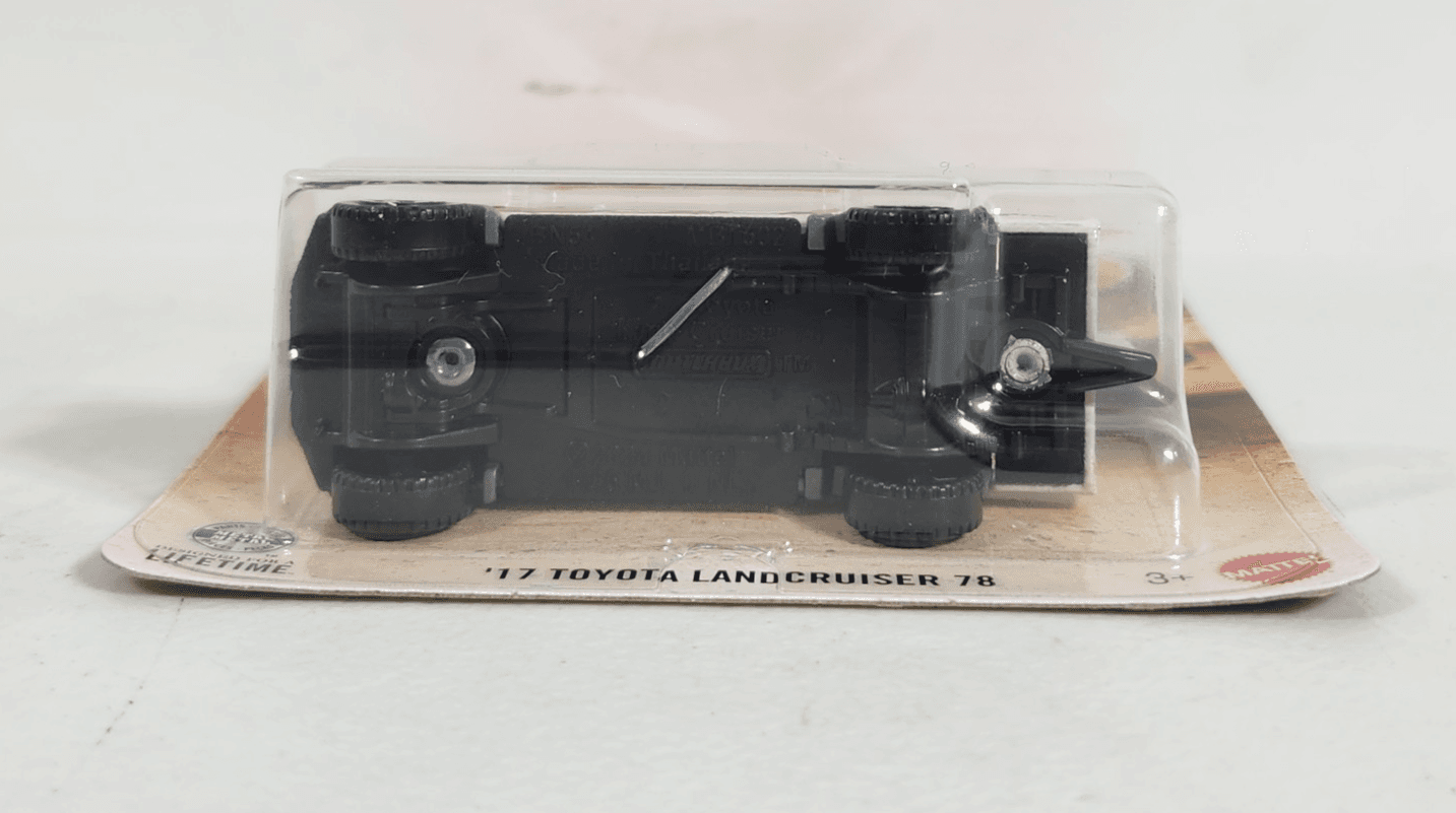 2026 Matchbox '17 Toyota Landcruiser 78 Car 1/64 Toy Vehicle NEW - Thumbnail 4