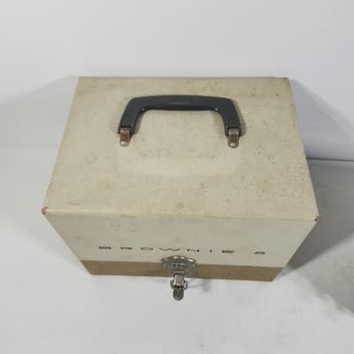 Vintage Kodak Brownie 8mm Movie Projector Model 10 with Case - Thumbnail 3