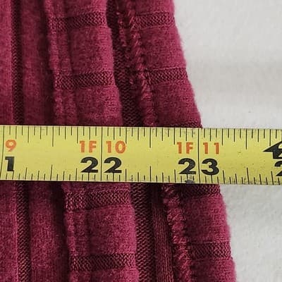 Time and Tru Women's L Shirt Ribbed Hacci V-neck Top Red NEW - Thumbnail 3