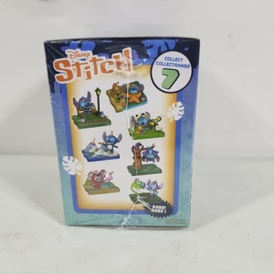 HAPPY HAUL Disney Stitch Goes Wild Scene Setters Pigeon Figure Toy - Thumbnail 5