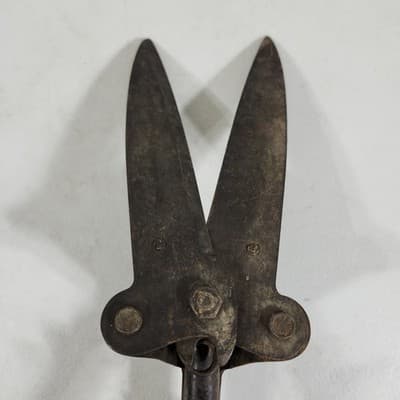 Vintage Wiss Grass Clippers Shears Lawn Hedge Plant Trimming Locking - Thumbnail 5