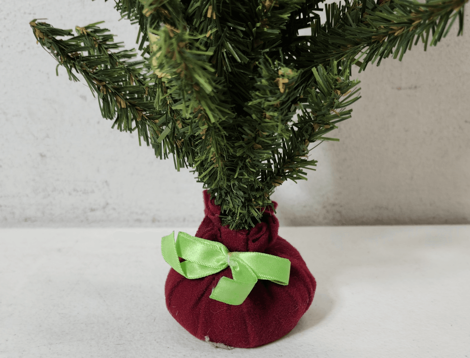 Russ Old Fashioned Christmas Collection 12" Holiday Tree NEW - Thumbnail 6
