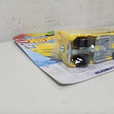 2025 Hot Wheels Color Shifters Volkswagen Drag Bus Color Changer Car Toy NEW - Thumbnail 4
