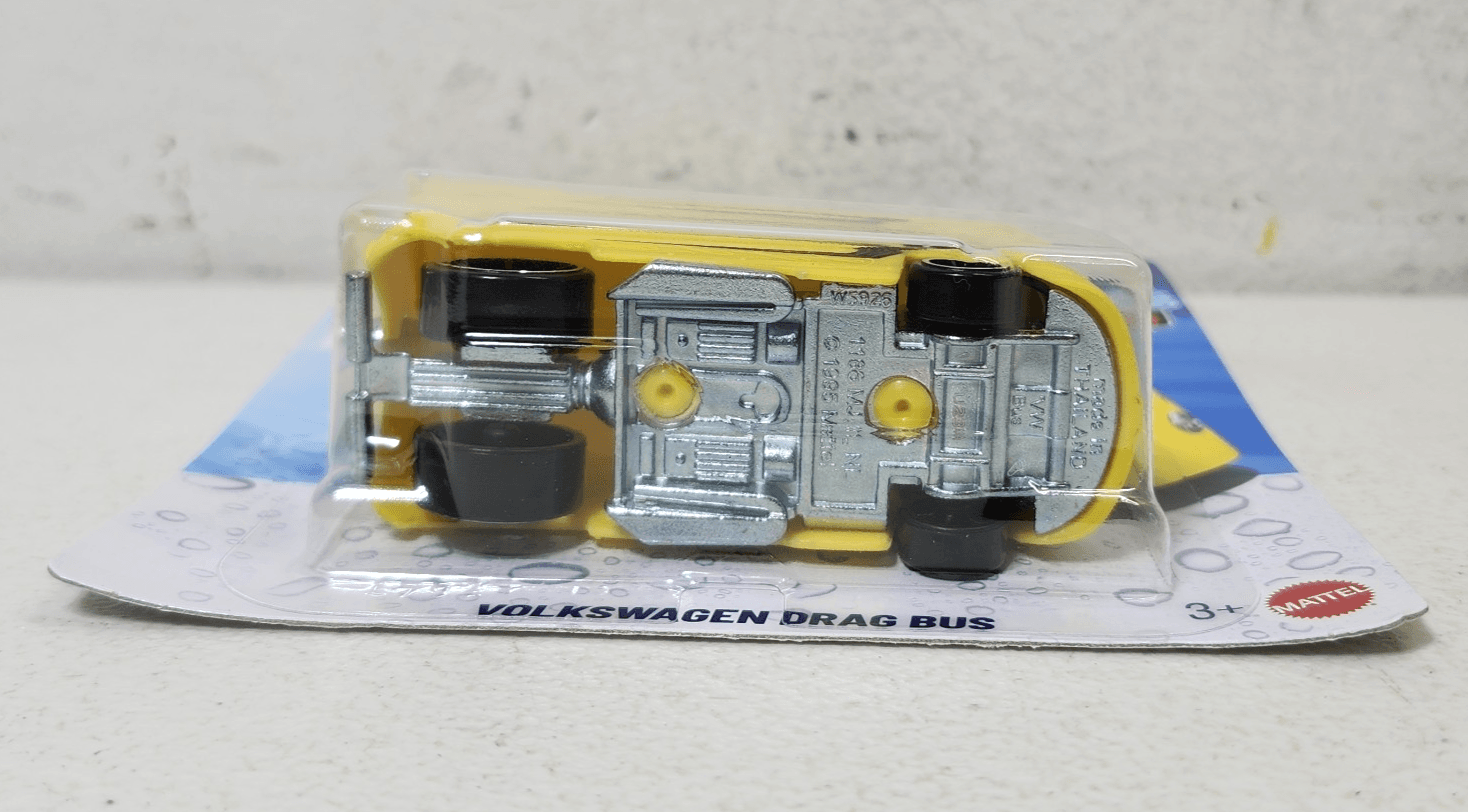 2025 Hot Wheels Color Shifters Volkswagen Drag Bus Color Changer Car Toy NEW - Thumbnail 3