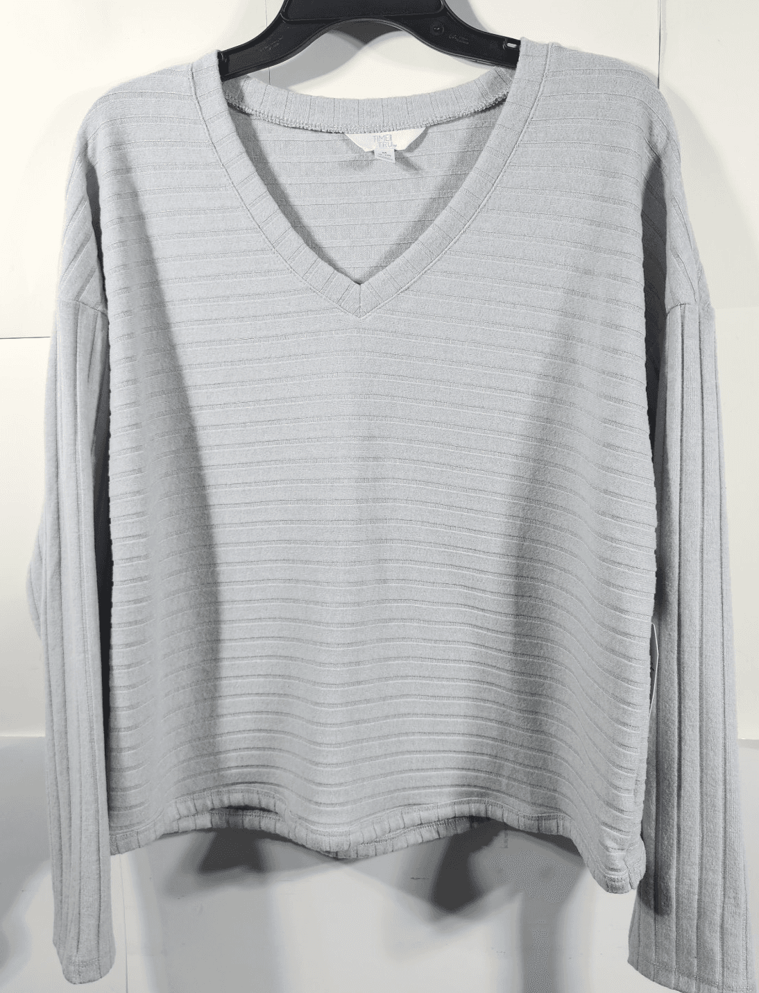 Time and Tru Women's M Shirt Ribbed Hacci V-neck Top Gray NEW - Thumbnail 5