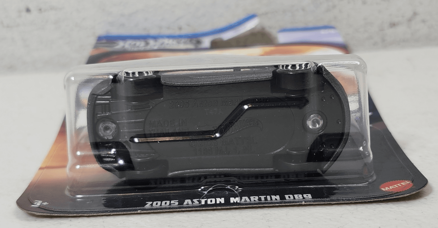 Hot Wheels Fast & Furious Villains 2005 Aston Martin DB9 1/64 Toy Vehicle NEW - Thumbnail 4