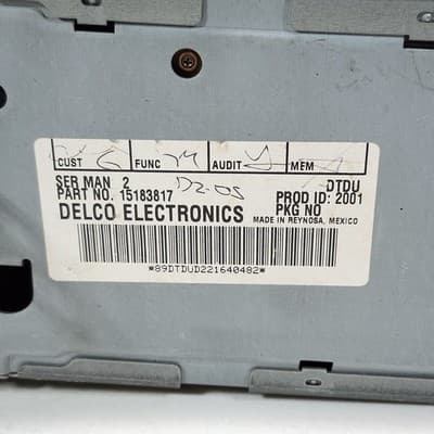 Delco Chevy GMC CD Radio Factory Model #15183817 OEM Bose Untested Parts - Thumbnail 10